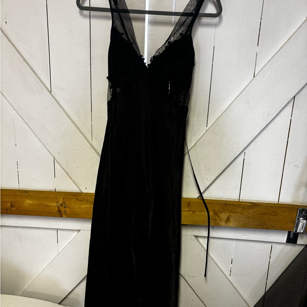 Elegant Black Lace Nightgown